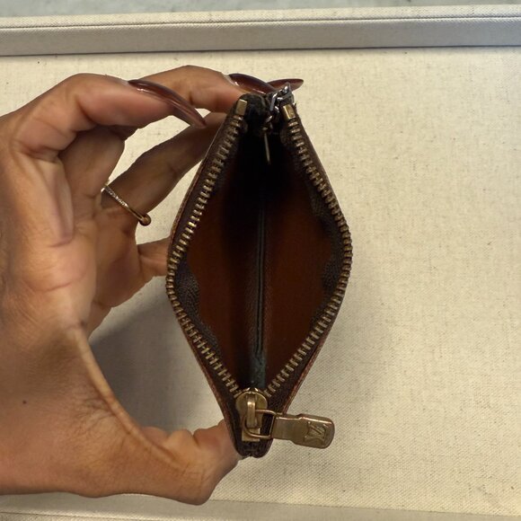 Louis Vuitton Monogram Canvas Key Pouch - Picture 6 of 7